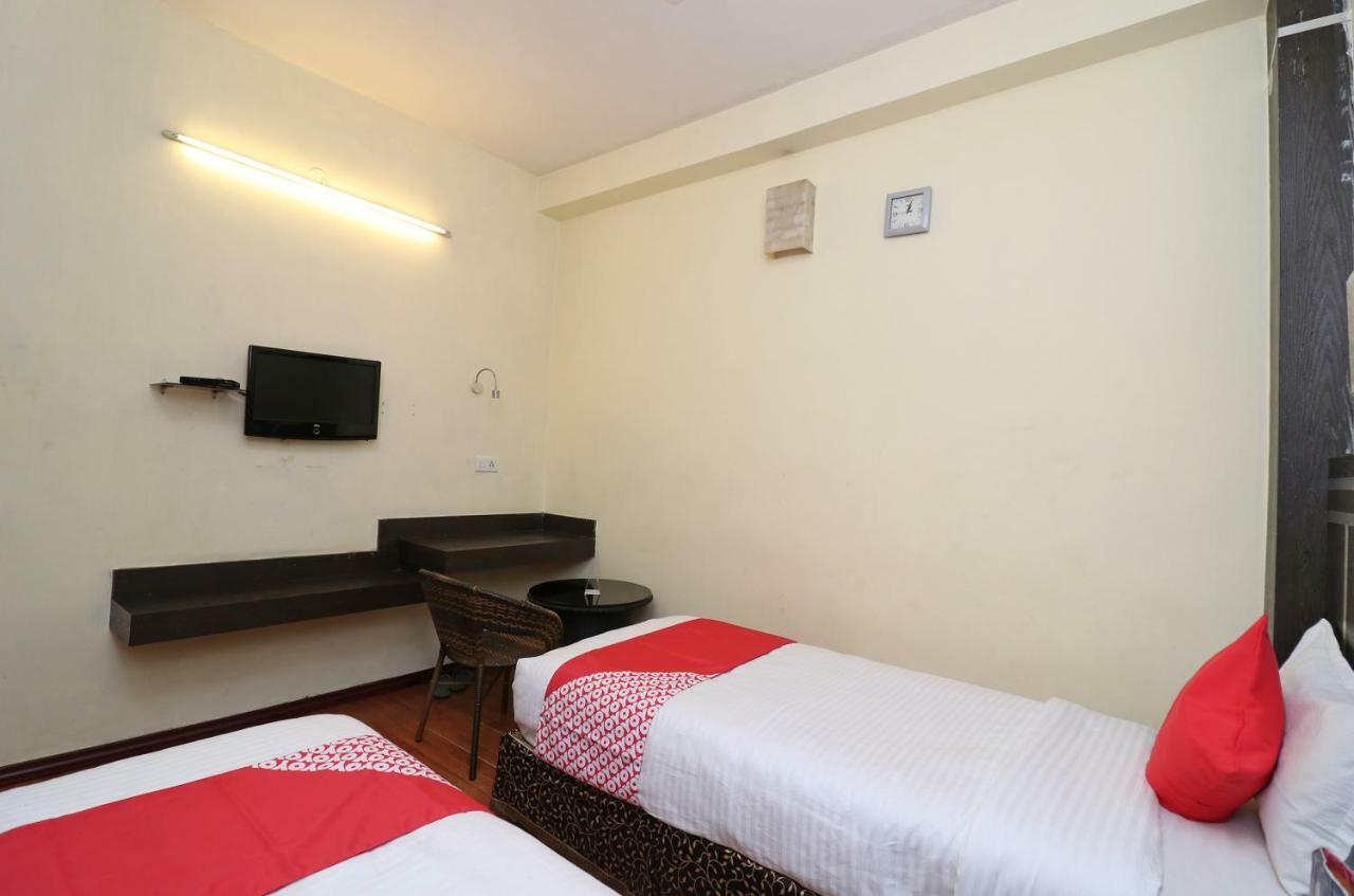 Oyo 22034 Hotel Kanisshk International Rourkela Extérieur photo